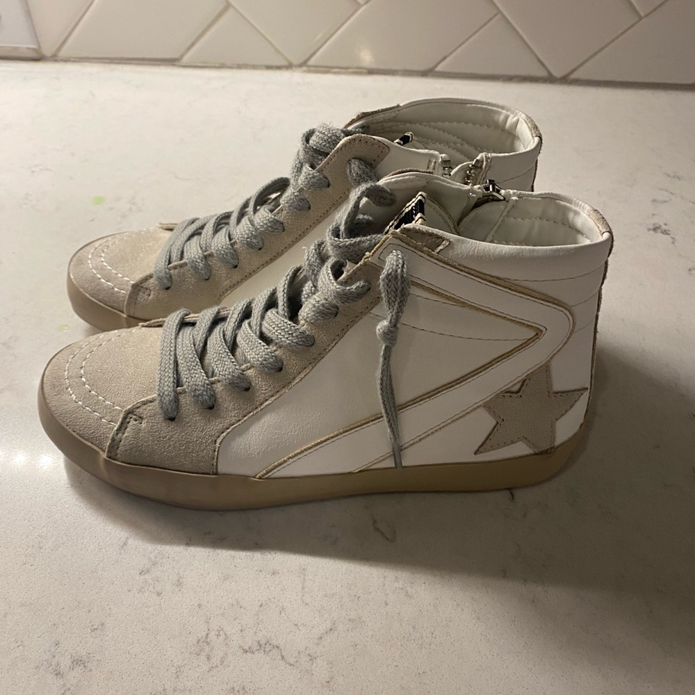 BRAND NEW Shu Shop Girls Roxanne High Tops Size 3. Never worn. No box.